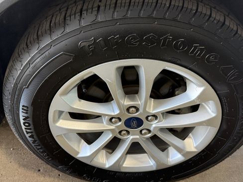 Used 2021 Ford Escape SE FWD image 29