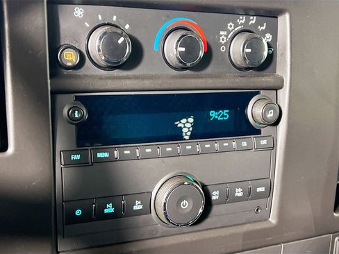 Used 2024 GMC Savana 2500 w/ Driver Convenience Package image 26