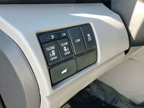 Used 2016 Honda Odyssey EX-L image 11