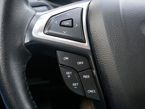Used 2023 Ford Edge SEL w/ Sport Appearance Package AWD/4WD image 17