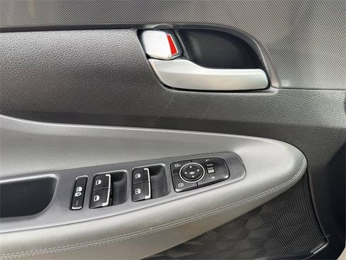 Used 2022 Hyundai Santa Fe SEL w/ Convenience Package image 24