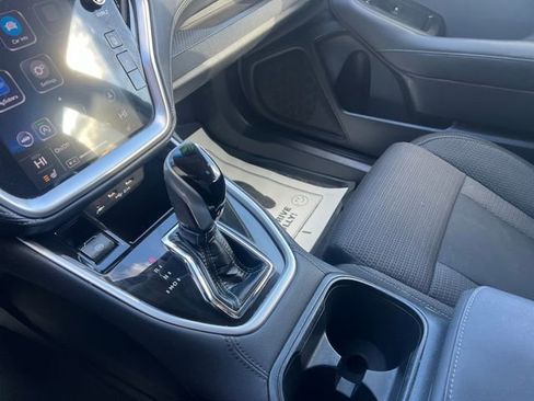 Used 2022 Subaru Outback Premium image 20