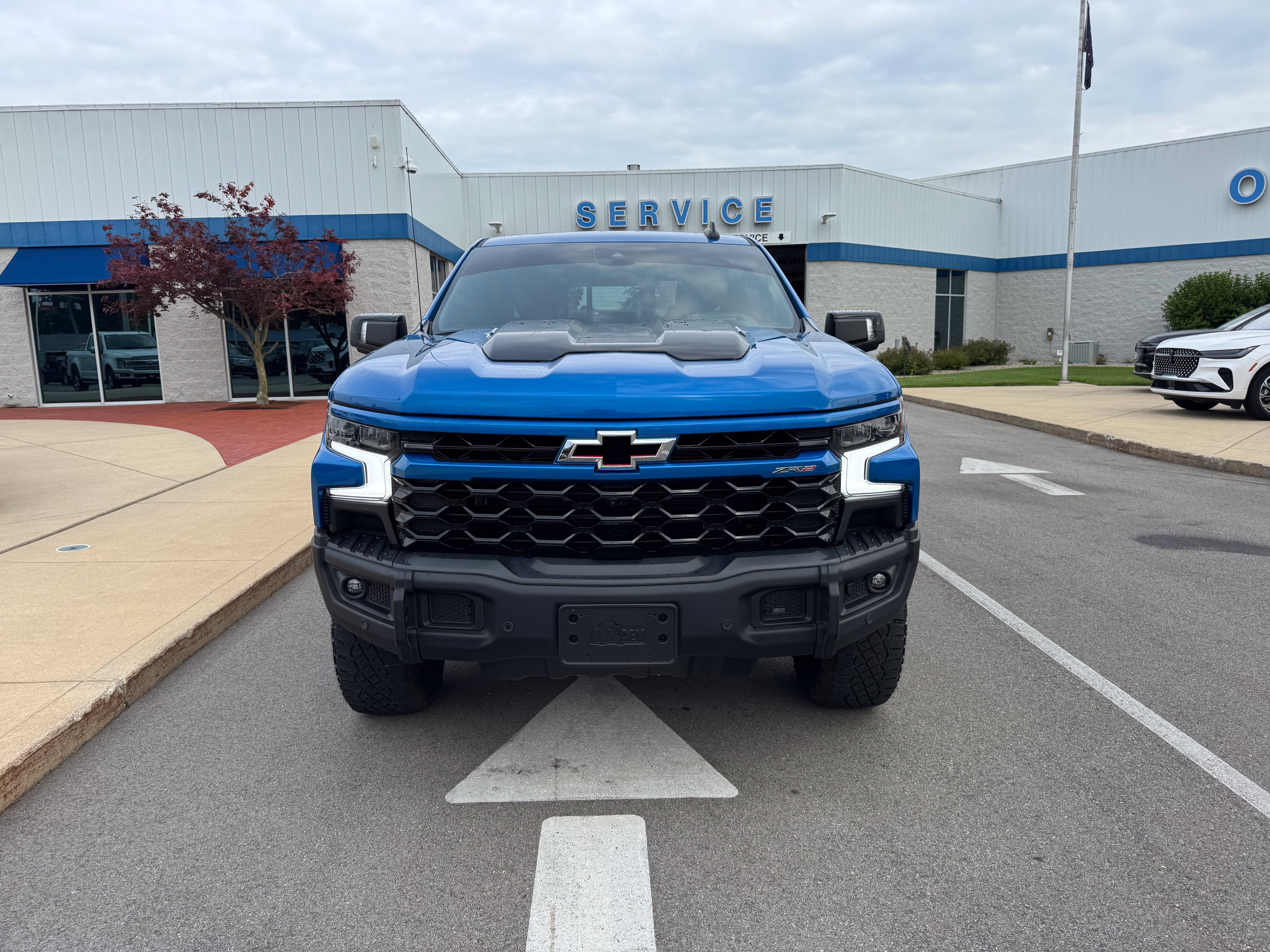 Used 2024 Chevrolet Silverado 1500 ZR2 w/ ZR2 Bison Edition AWD/4WD image 2