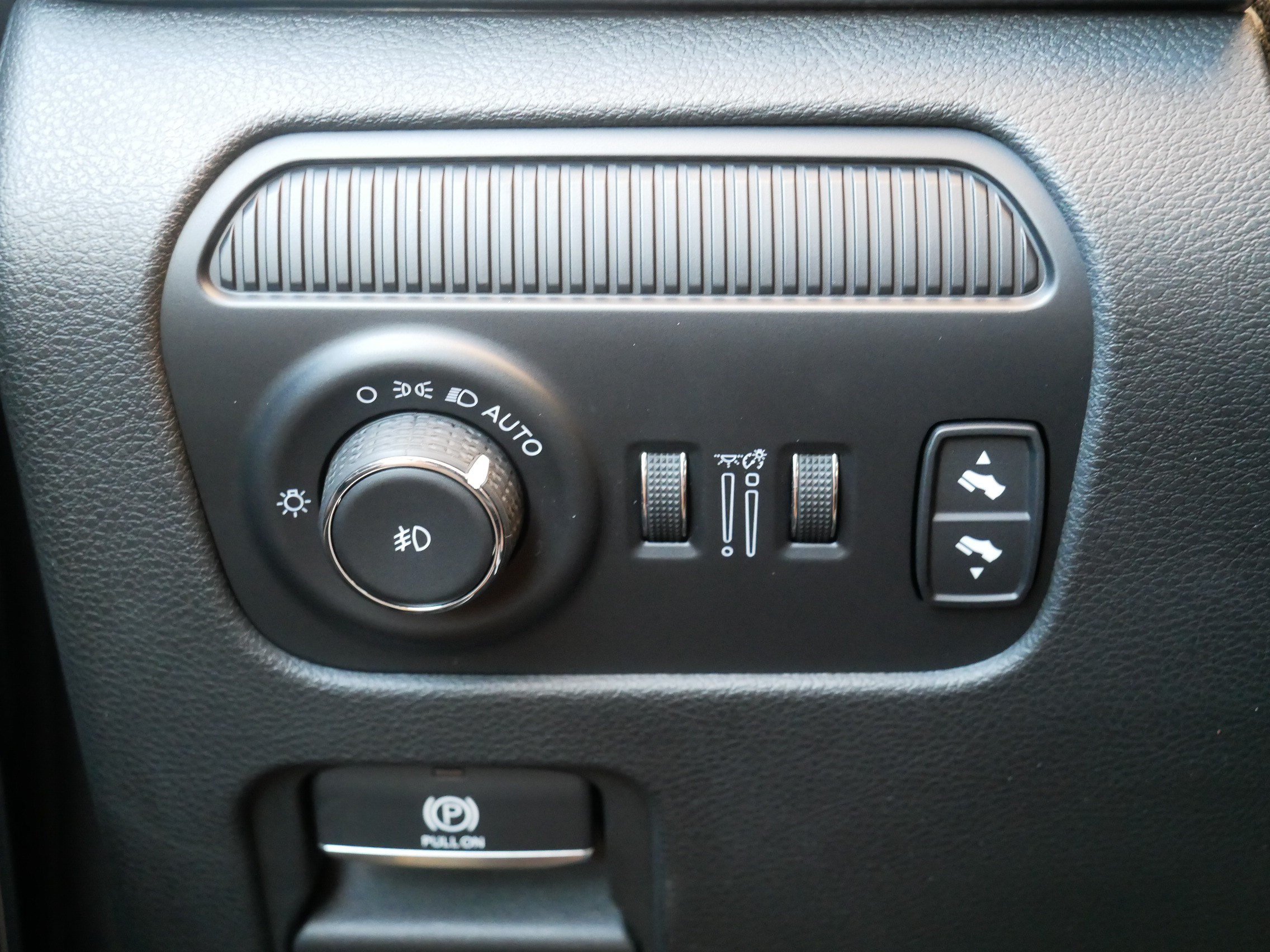 Used 2023 Jeep Wagoneer Series II AWD/4WD image 26