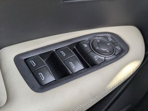 Used 2022 Cadillac XT5 Sportv w/ LPO, ONYX Package image 16