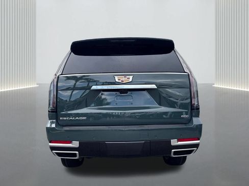 New 2026 Cadillac Escalade ESV Luxury AWD/4WD image 5