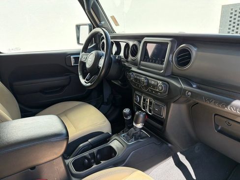 Used 2022 Jeep Wrangler Unlimited Sport AWD/4WD image 31