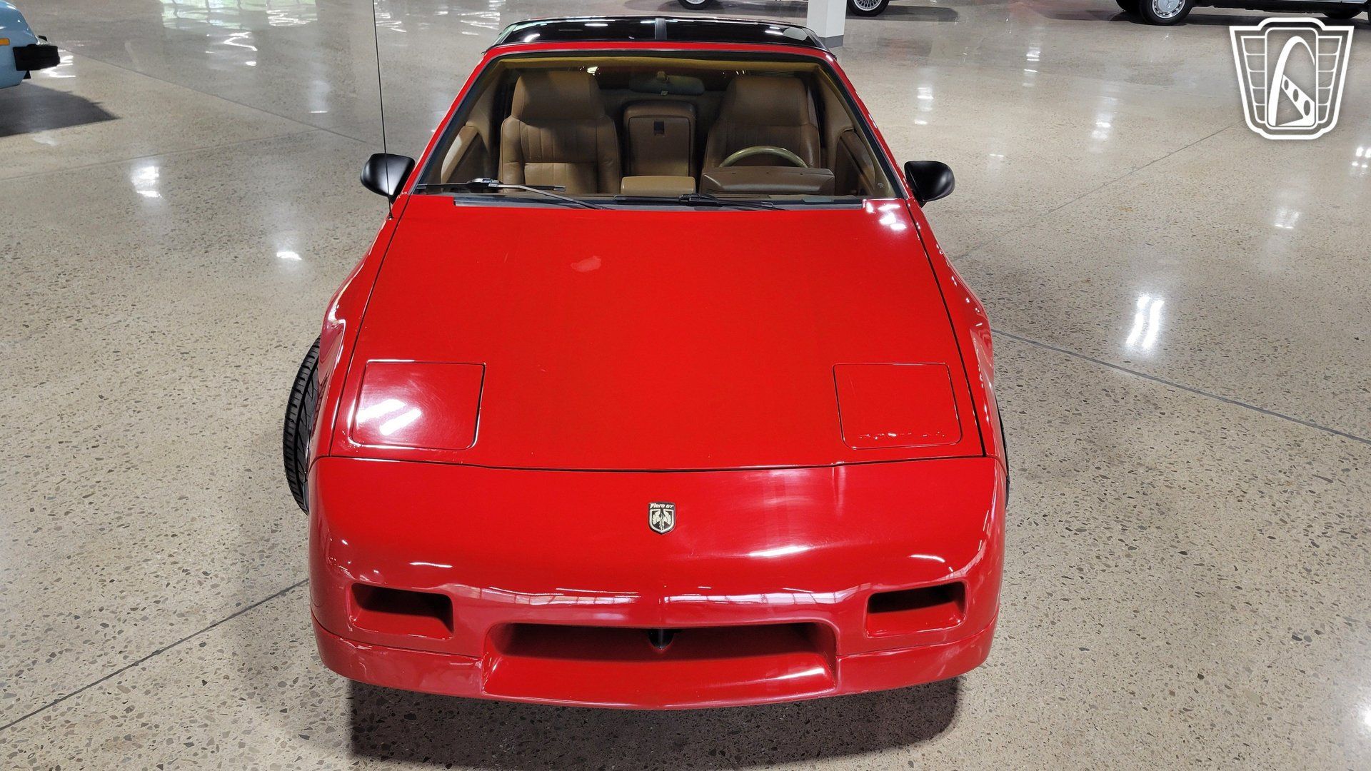 Used 1988 Pontiac Fiero GT RWD image 30