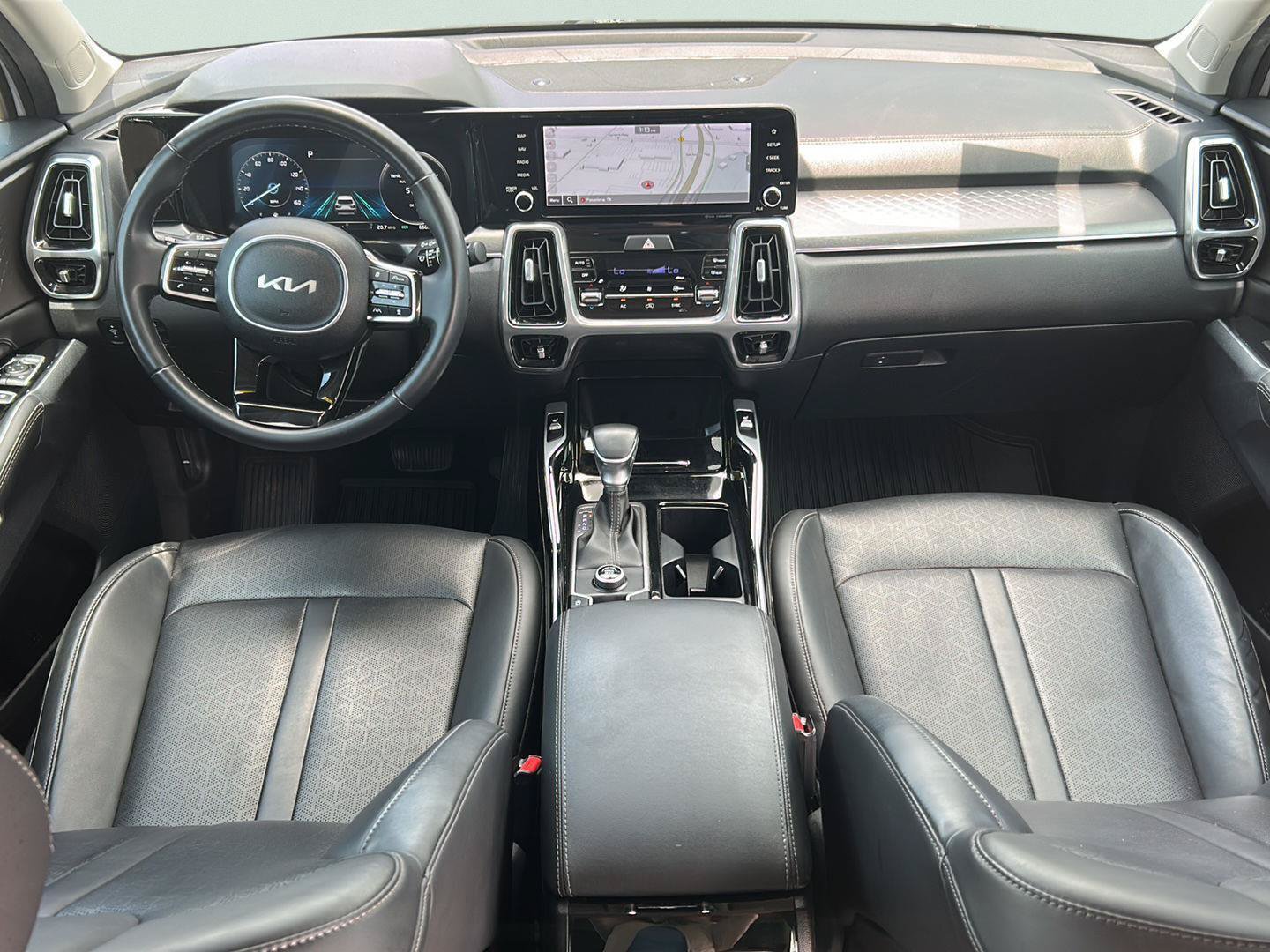 Used 2023 Kia Sorento SX FWD image 19