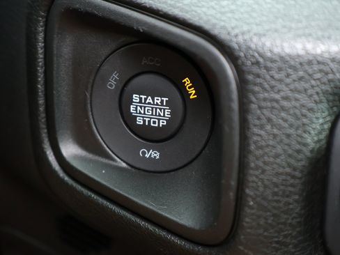 Used 2025 Jeep Wrangler Unlimited Sport AWD/4WD image 14