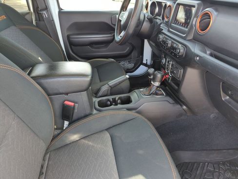 Used 2021 Jeep Gladiator Mojave image 19