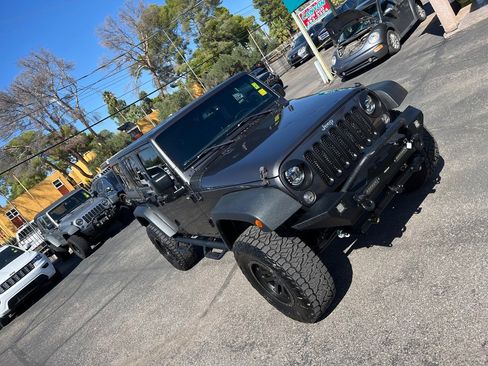 Used 2018 Jeep Wrangler Unlimited Sport S image 43