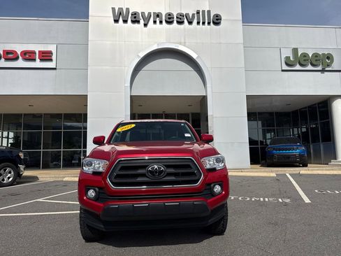 Used 2022 Toyota Tacoma SR5 AWD/4WD image 11