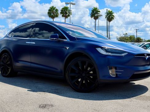 Used 2019 Tesla Model X Long Range AWD/4WD image 1