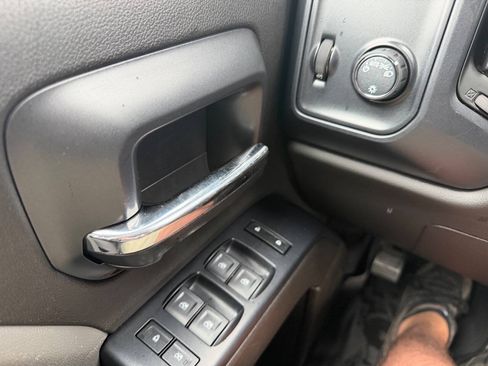 Used 2018 Chevrolet Silverado 2500 W/T w/ Snow Plow Prep Package AWD/4WD image 13