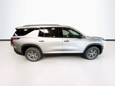 New 2026 Chevrolet Traverse LT w/ LPO, Floor Liner Package AWD/4WD image 5
