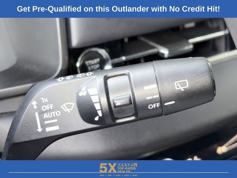 Used 2025 Mitsubishi Outlander SE FWD image 22