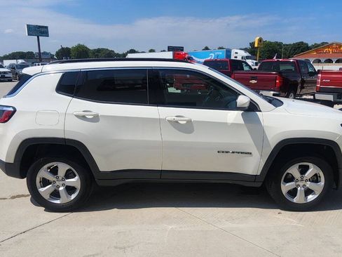 Used 2018 Jeep Compass Latitude w/ Popular Equipment Group AWD/4WD image 7