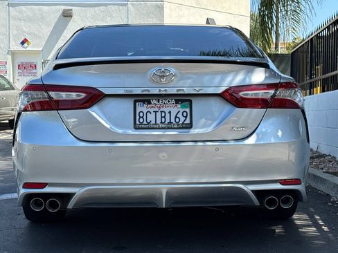 Used 2018 Toyota Camry XSE FWD image 5