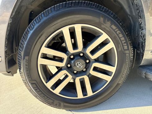 Used 2022 Toyota 4Runner Limited image 11