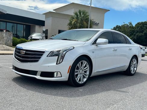 Used 2019 Cadillac XTS Luxury w/ Driver Awareness Package FWD image 2