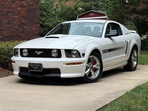Used 2009 Ford Mustang GT image 8