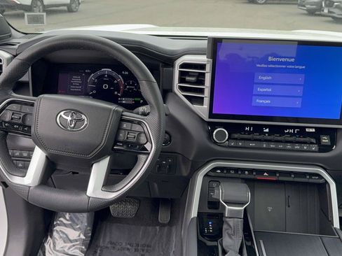 Used 2025 Toyota Tundra Platinum AWD/4WD image 15