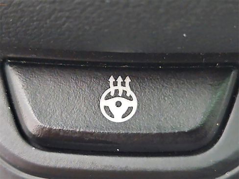 Used 2023 BMW 330i xDrive Sedan w/ Driving Assistance Package image 39