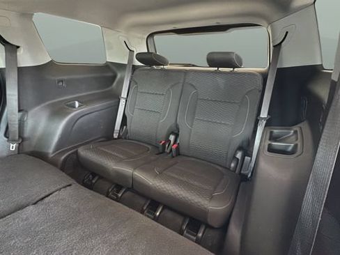 Used 2019 GMC Acadia SLE FWD image 16