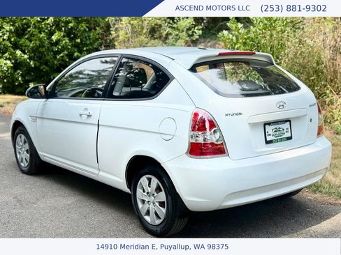 Used 2009 Hyundai Accent GS w/ Premium Pkg 3 FWD image 3