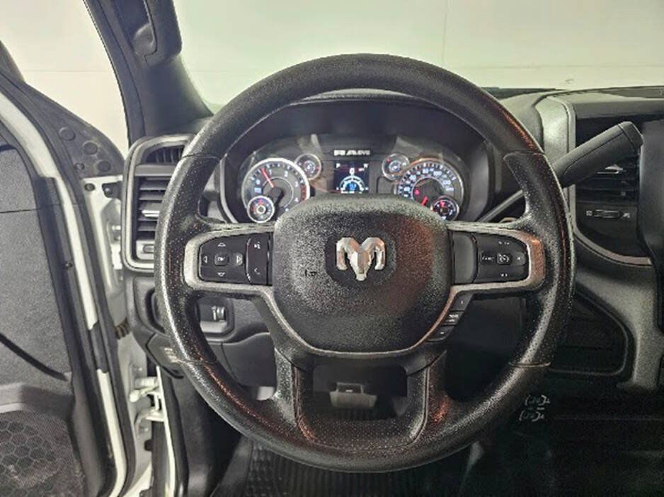 Used 2024 RAM 2500 Tradesman w/ Chrome Appearance Group AWD/4WD image 14
