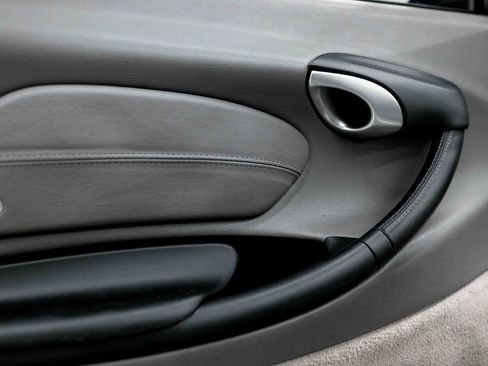 Used 2001 Porsche Boxster RWD image 48