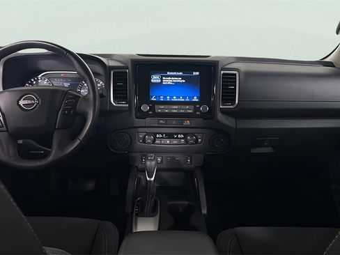 Used 2024 Nissan Frontier SV w/ Technology Package image 18