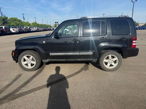 Used 2012 Jeep Liberty Limited AWD/4WD image 5