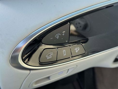 Certified 2026 Genesis GV70 2.5T Advanced image 15