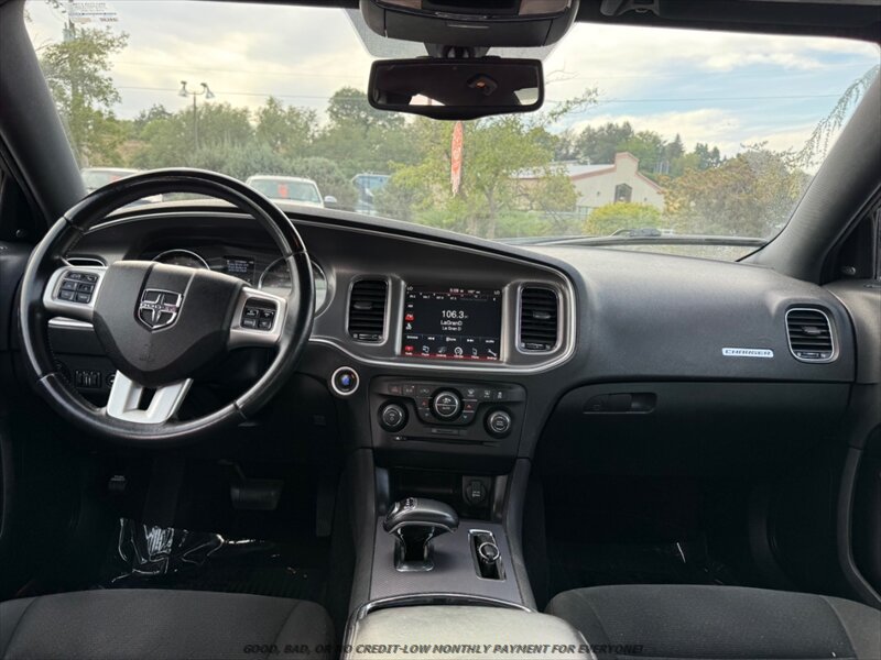 Used 2013 Dodge Charger SXT RWD image 9
