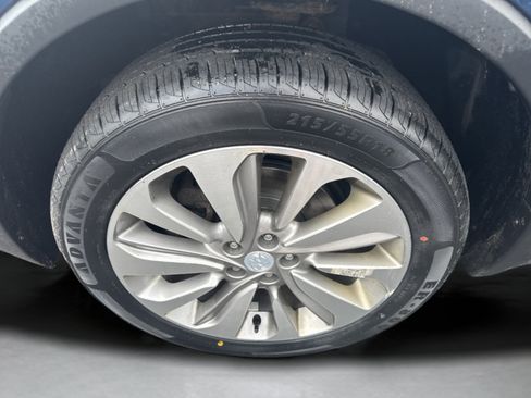 Used 2020 Buick Encore Preferred AWD/4WD image 8