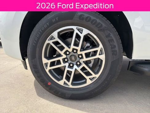 New 2026 Ford Expedition Active RWD image 9