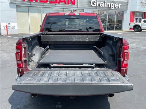 Used 2022 RAM 1500 Laramie AWD/4WD image 5