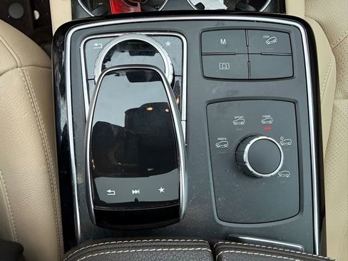 Used 2018 Mercedes-Benz GLE 350 4MATIC image 24