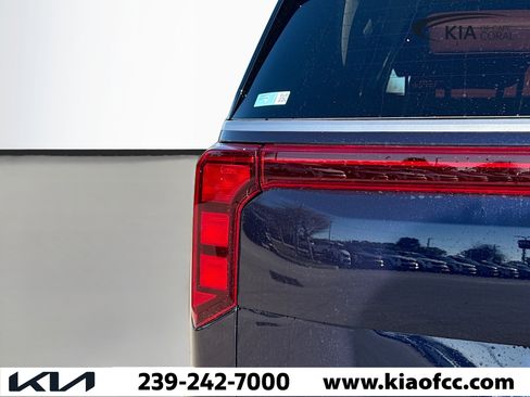 New 2026 Kia Carnival EX image 10