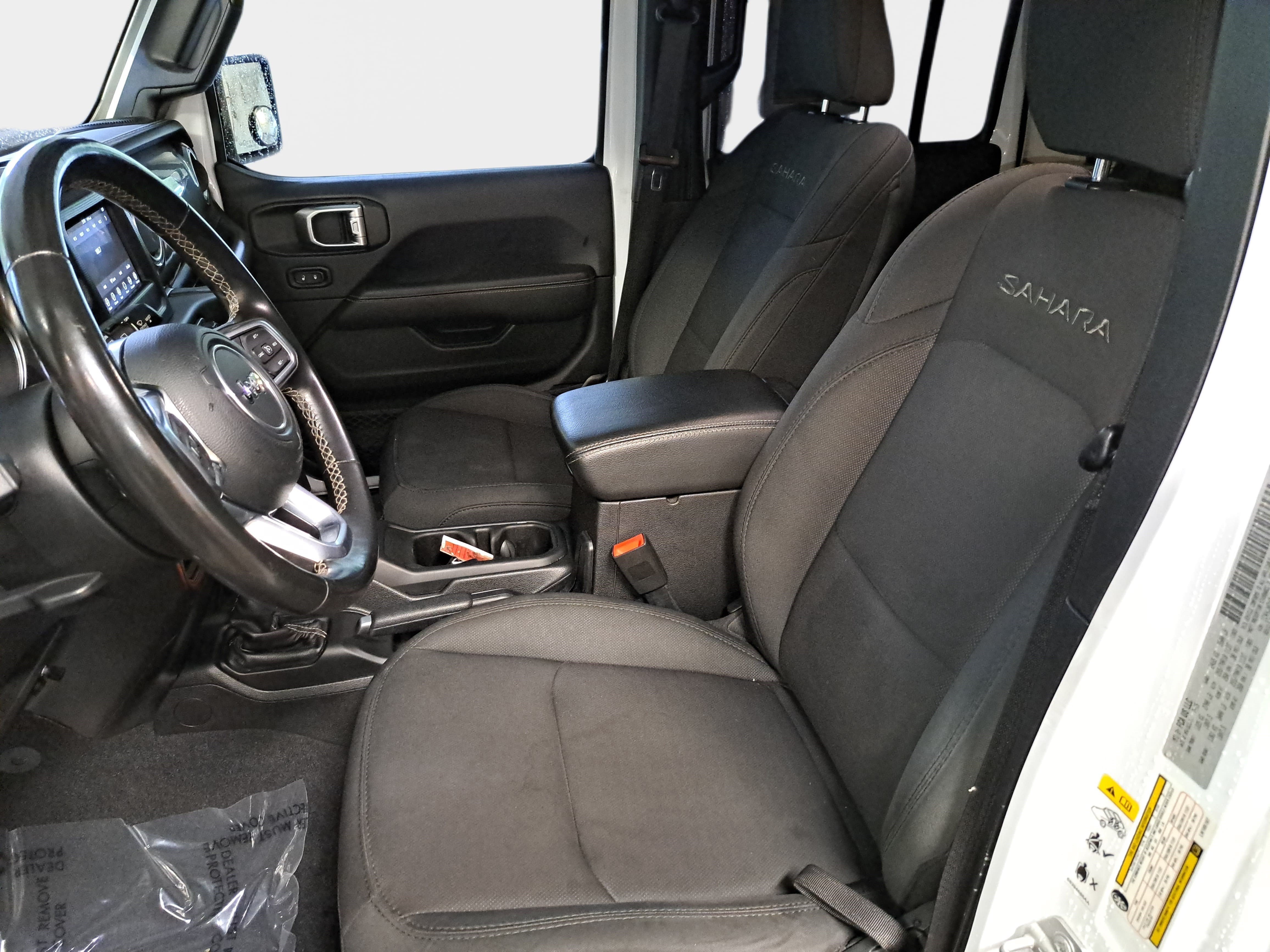 Used 2020 Jeep Wrangler Unlimited Sahara AWD/4WD image 14