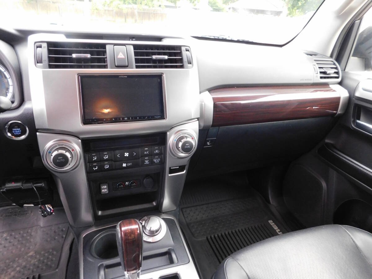 Used 2017 Toyota 4Runner Limited AWD/4WD image 9