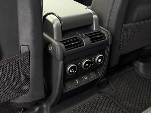 Used 2023 Land Rover Defender 110 image 53
