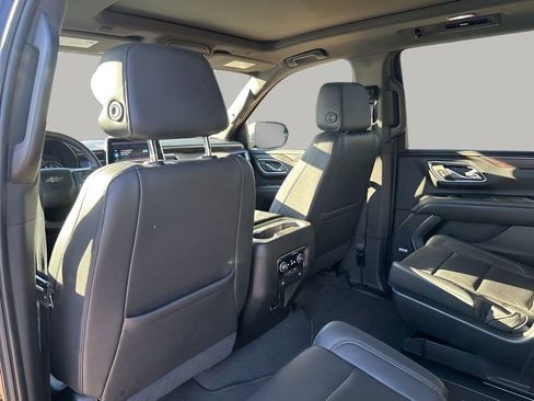 Used 2021 Chevrolet Tahoe Z71 image 18