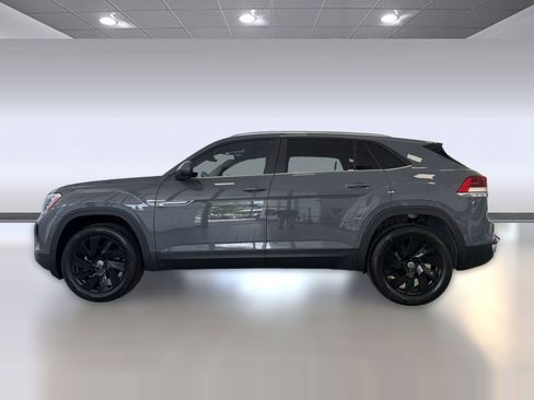 New 2026 Volkswagen Atlas Cross Sport SE FWD image 2