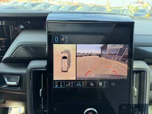 Used 2025 GMC Yukon XL AT4 w/ AT4 Premium Plus Package AWD/4WD image 26
