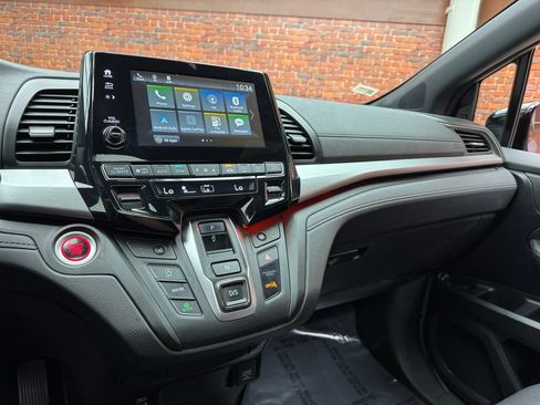 Used 2023 Honda Odyssey Sport image 18