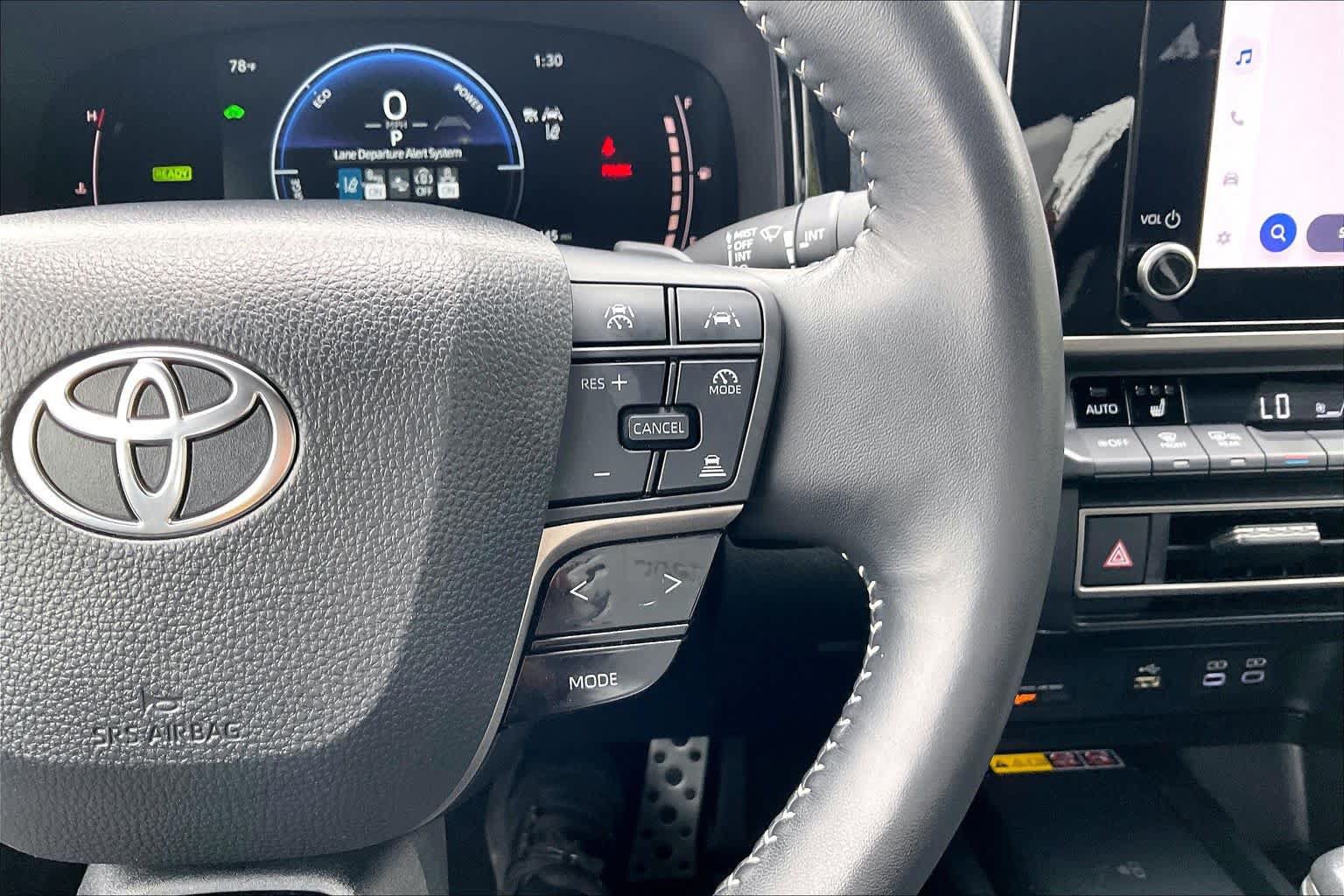 Used 2025 Toyota Camry SE w/ Convenience Package AWD/4WD image 24