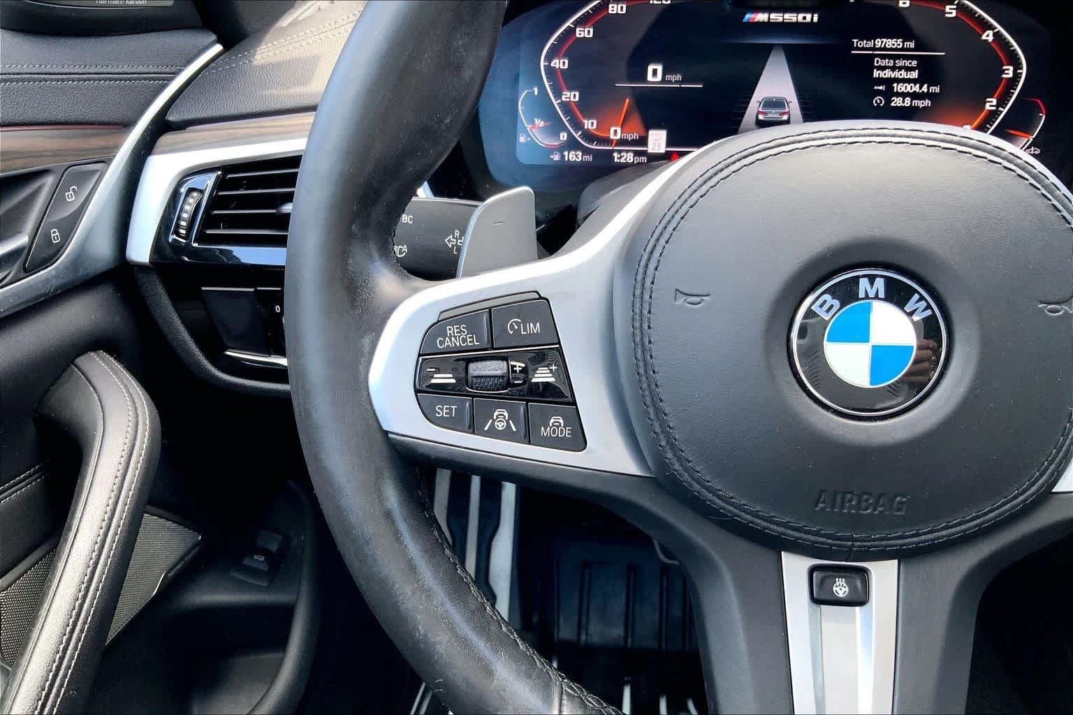 Used 2021 BMW M550i xDrive w/ Executive Package AWD/4WD image 24